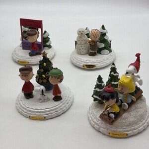 4- Hawthorne Village Peanuts Very Merry Christmas collection Used NO BOX